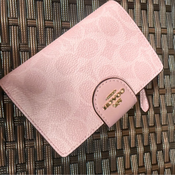 Coach Medium Corner Zip Wallet In Signature Canvas CW786 In POWER PINK - Picture 3 of 7